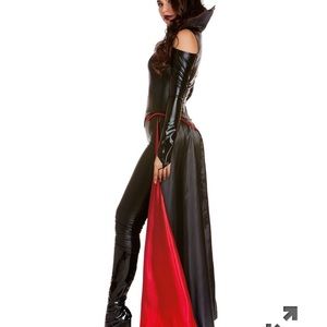 Women’s Princess of Darkness costume.